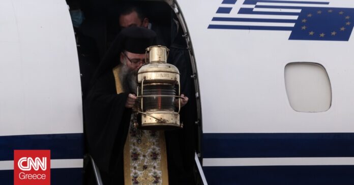 Άγιο-Φως-Το-απόγευμα-φτάνει-στην-Ελλάδα-από-τα-Ιεροσόλυμα.jpg