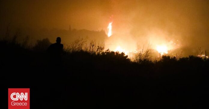 Μπαράζ-πυρκαγιών-τον-Ιούνιο-Χιλιάδες-κοντά-σε-πόλεις-και-δάση.jpg
