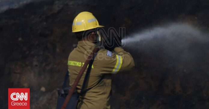 Φωτιά-στο-Πανόραμα-Βούλας-Φθάνουν-ενισχύσεις-από-Πελοπόννησο-και-Στερεά.jpg