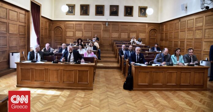 Αποχώρησαν-ΣΥΡΙΖΑ-και-ΠΑΣΟΚ-ΚΙΝΑΛ-από-την-Εξεταστική-Επιτροπή-για-τις.jpg