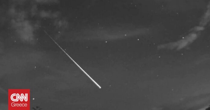 Μυστηριώδης-μπάλα-φωτιάς-στον-ουρανό-μπερδεύει-τους-επιστήμονες.jpg