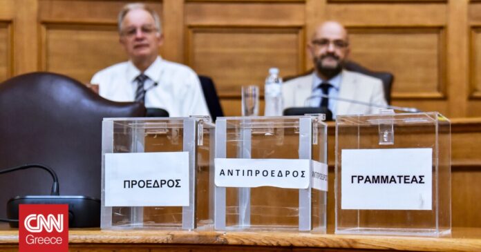 Ο-Γιάννης-Κεφαλογιάννης-πρόεδρος-της-Εξεταστικής-Επιτροπής-για-τις-παρακολουθήσεις.jpg