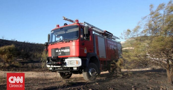 Φωτιά-στη-Μυτιλήνη-Επί-ποδός-η-πυροσβεστική.jpeg