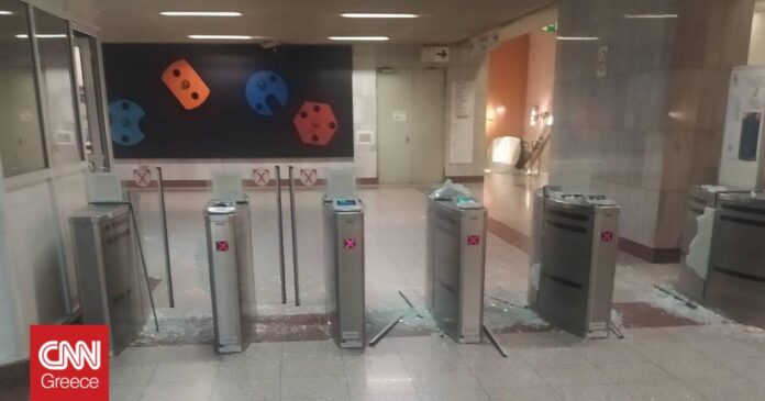 Άγνωστοι-βανδάλισαν-τον-σταθμό-του-μετρό-Συγγρού-Φιξ.jpg