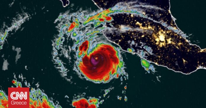 Τυφώνας-Ρόσλιν-Ενισχύθηκε-στην-κατηγορία-4-ενώ-κατευθύνεται-προς-το.jpg