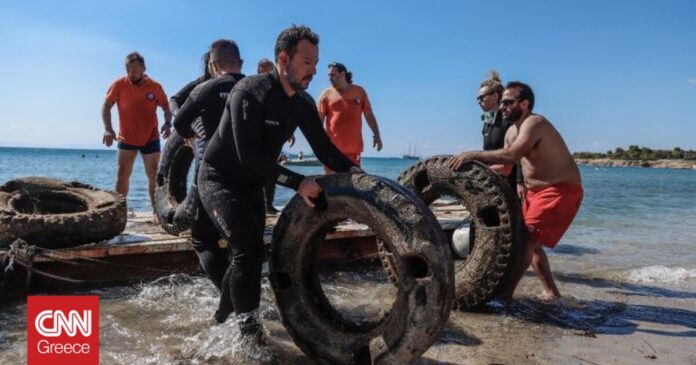 1667481412_Καθαρίζοντας-τον-βυθό-των-ελληνικών-θαλασσών-από-τα-ελαστικά-με.jpg