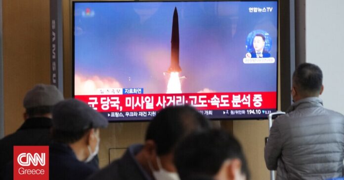 Βόρεια-Κορέα-Εκτόξευσε-10-πυραύλους-ένας-κατέπεσε-κοντά-στα-χωρικά.jpg