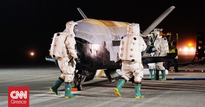 ΗΠΑ-Επέστρεψε-στη-Γη-μετά-από-908-ημέρες-το-διαστημόπλοιο.jpg