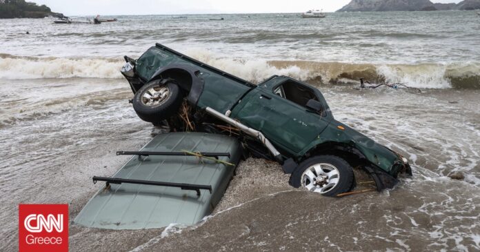 Κρήτη-Στο-βυθό-αυτοκίνητα-μετά-την-πλημμύρα-στην-Αγία-Πελαγία.jpg