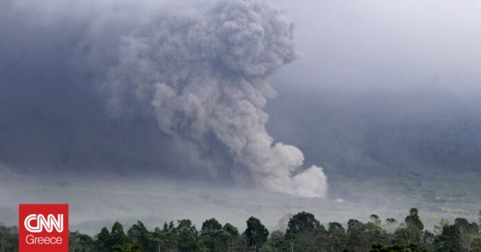 1670163038_Ινδονησία-Απομακρύνθηκαν-2000-κάτοικοι-στην-Ιάβα-λόγω-έκρηξης-ηφαιστείου.jpg
