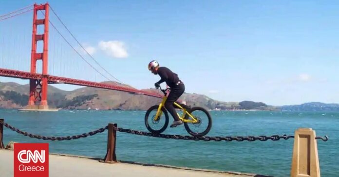 ΗΠΑ-Ποδηλάτης-κάνει-απίστευτα-ακροβατικά-στο-Σαν-Φρανσίσκο.jpg