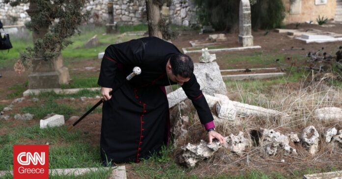 1672855258_Ισραήλ-Δεκάδες-τάφοι-βεβηλώθηκαν-σε-προτεσταντικό-κοιμητήριο-στην-Ιερουσαλήμ.jpg