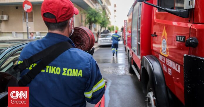 Φωτιά-σε-διαμέρισμα-στο-Ίλιον-Απεγκλωβίστηκαν-πέντε-άτομα-μεταξύ-των.jpg
