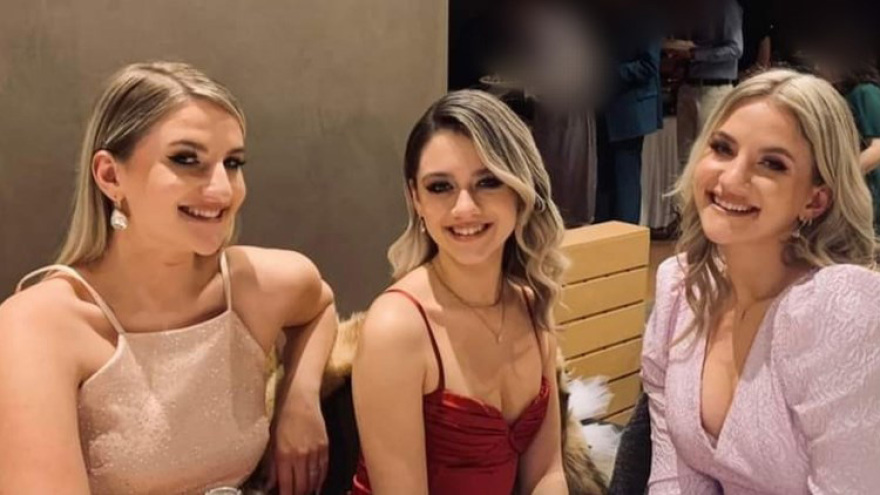 Σύγκρουση τρένων στη Λάρισα: Βυθισμένο στη θλίψη το ΑΠΘ, πολλοί φοιτητές ανάμεσα στα θύματα 10 foitites_apth_in__2_