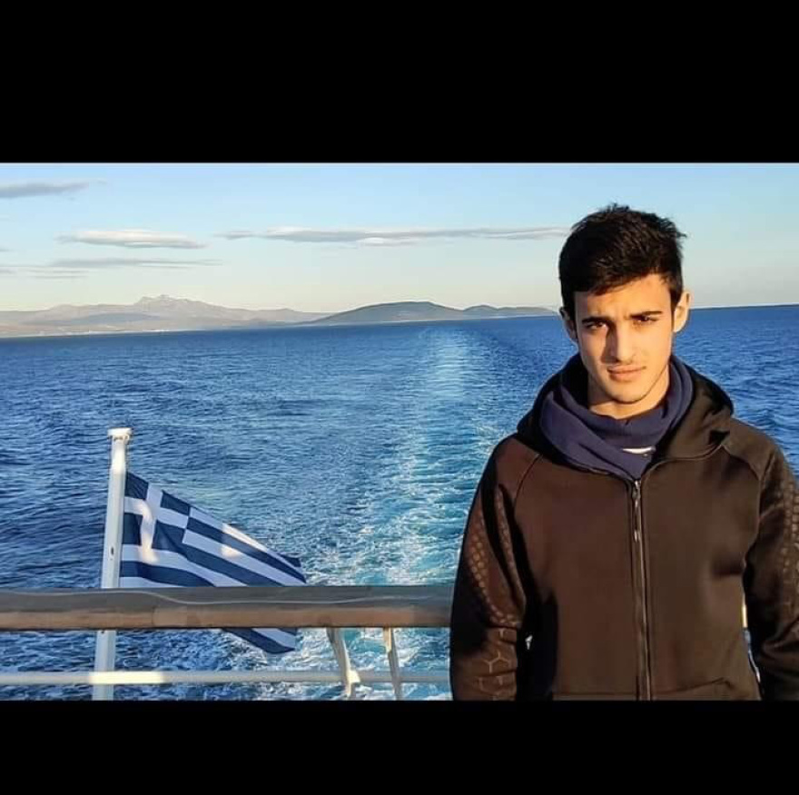 Σύγκρουση τρένων στη Λάρισα: Βυθισμένο στη θλίψη το ΑΠΘ, πολλοί φοιτητές ανάμεσα στα θύματα 6 foitites_apth_in__6_