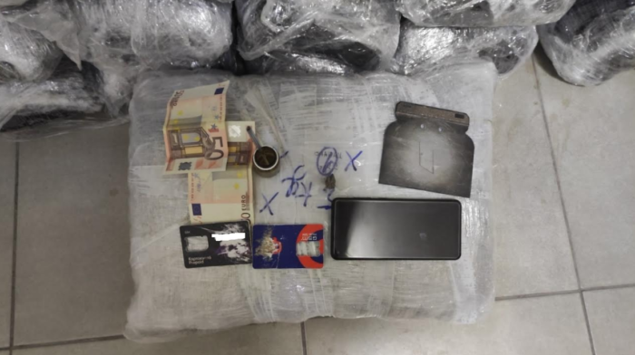 Ηγουμενίτσα: Συνελήφθη οδηγός αυτοκινήτου, που μετέφερε 67 κιλά κάνναβης (φωτο) 3 Screenshot 471