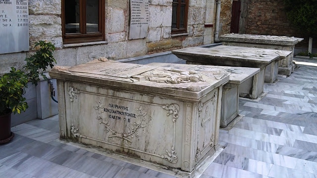 Ζωοδόχος Πηγή Μπαλουκλή: Η Παναγιά της Πόλης και τα μισοτηγανισμένα ψάρια 5 valoykli_tafoi_patriarhon