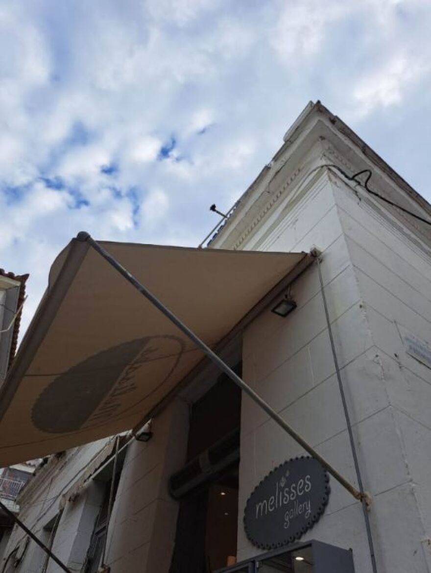 Ύδρα: «Έχεις πρόβλημα; Εγώ έριξα τη γάτα απ' την ταράτσα»! Απίστευτο περιστατικό κακοποίησης 2 ydra3
