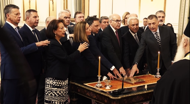 1685130894_Ορκίστηκε-η-υπηρεσιακή-κυβέρνηση-–-Συνεδρίασε-το-πρώτο-Υπουργικό.png