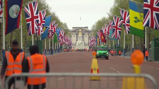 Βρετανία-Πυρετώδεις-προετοιμασίες-για-τη-στέψη-του-βασιλιά-Καρόλου-Γ.jpg