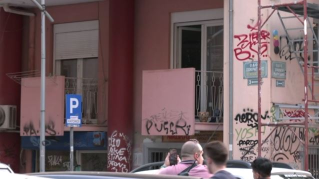 Θεσσαλονίκη-Κυνηγούσε-με-μαχαίρι-17χρονο-amp-ταμπουρώθηκε-στο-διαμέρισμά-του.jpg