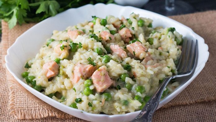 Ριζότο-με-σολομό-ένα-γεύμα-γεμάτο-ωμέγα-3.jpg