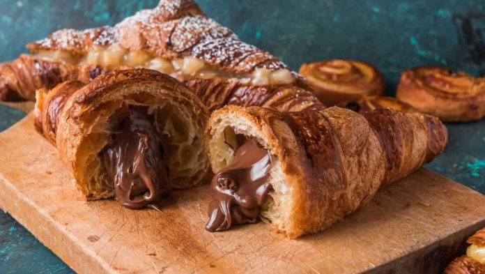 Σπιτικά-κρουασάν-με-πραλίνα.jpg