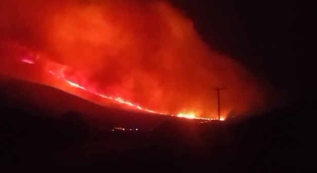 Εύβοια-Ολονύχτια-μάχη-με-τις-φλόγες-έδωσαν-οι-πυροσβέστες-στο.png