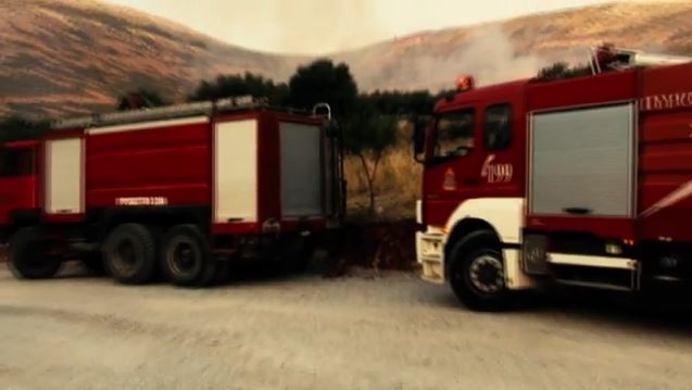 Εύβοια-Ολονύχτια-μάχη-με-τις-φλόγες-στο-Αλιβέρι-–-Περιορίστηκε.jpg
