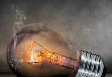 Ρεύμα: Τα σενάρια επιδότησης των λογαριασμών – Τι εξετάζεται