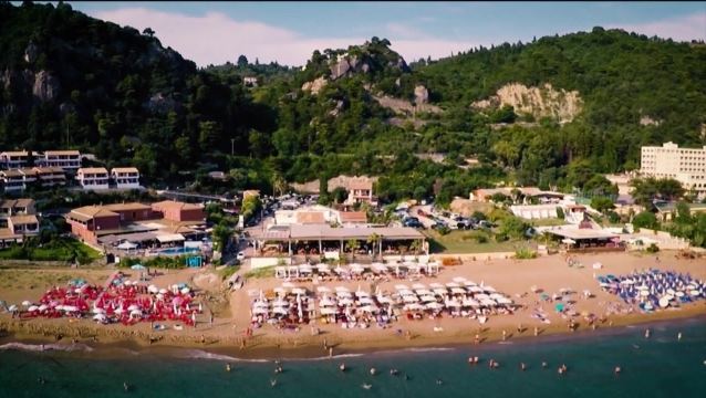 Τουρισμός-Στο-μικροσκόπιο-οι-συνθήκες-εργασίας-των-εποχιακών-υπαλλήλων-μετά.jpg