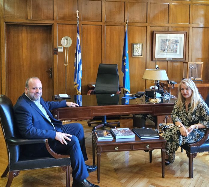 Συνάντηση-της-υφυπουργού-Ανάπτυξης-με-τον-Διοικητή-της-ΔΥΠΑ-–.jpeg