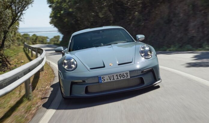 Γιατι-η-Porsche-δίνει-τη-συλλεκτική-911-ST-με-leasing.jpg