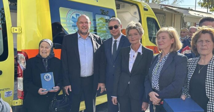 1700764127_Συνταξιούχος-αγρότισσα-δώρισε-υπερσύγχρονο-ασθενοφόρο-στο-Νοσοκομείο-Μεσολογγίου-φωτο.jpg