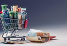Ακρίβεια: Απογοητευμένοι με την οικονομική τους κατάσταση και απαισιόδοξοι για το μέλλον οι Έλληνες