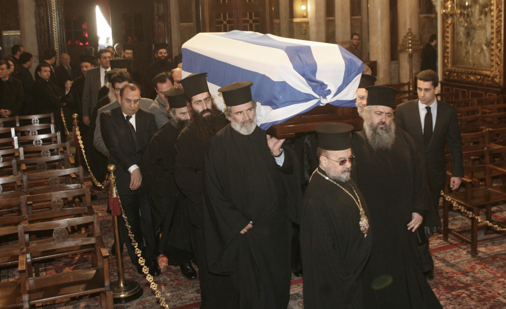 ÌÇÔÑÏÐÏËÇ ÁÈÇÍÙÍ-ÁÖÉÎÇ ÔÏÕ ÓÊÇÍÙÌÁÔÏÓ ÔÏÕ ÁÑ×ÉÅÐÉÓÊÏÐÏÕ-ÔÑÉÓÁÃÉÏ ÓÔÏÍ ÌÇÔÑÏÐÏËÉÔÉÊÏ. ÍÁÏ(×ÑÇÓÔÏÓ ÌÐÏÍÇÓ/eurokinissi)