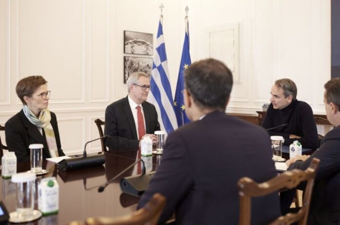 Ελληνικές-τράπεζες-Συνάντηση-Μητσοτάκη-με-την-Claudia-Buch-–-Τι.jpg