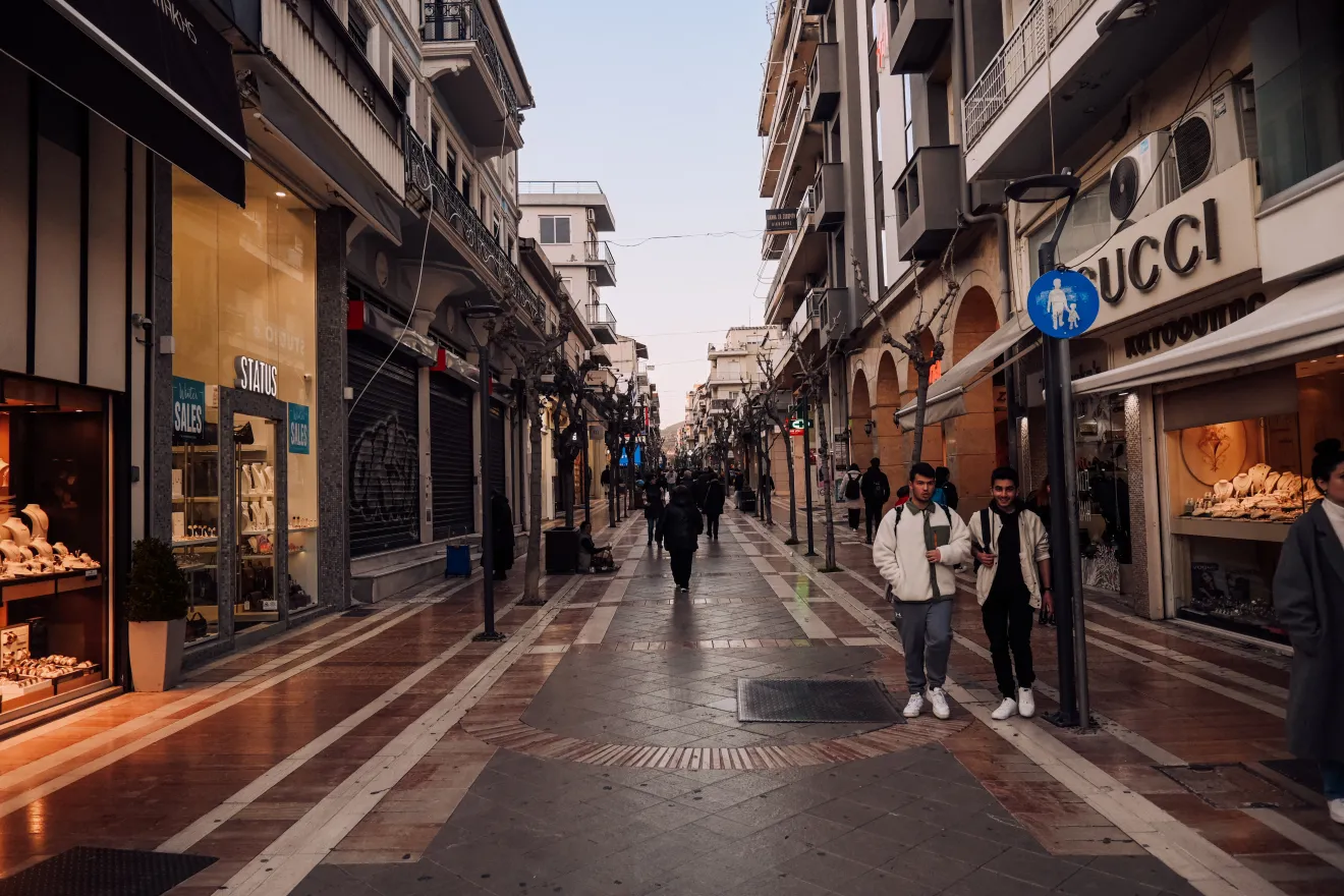 Ένας από τους κεντρικούς πεζόδρομους της πόλης.