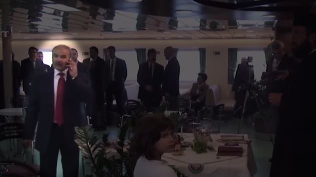 Γλυφάδα-Όταν-ο-δολοφόνος-ήταν-σκιά-του-Σπύρου-Καρνέση.jpg