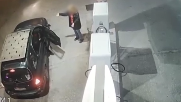 Θεσσαλονίκη-Μόλις-είδα-το-όπλο…-–-Η-ιδιοκτήτρια-βενζινάδικου-που.png