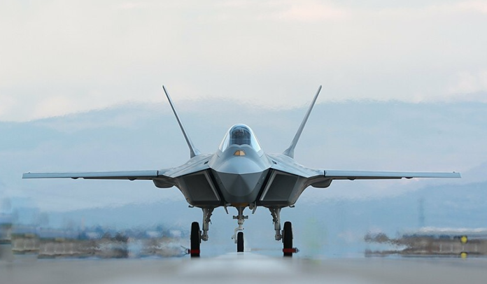 Παρθενική-πτήση-για-το-τουρκικό-μαχητικό-αεροσκάφος-ΚΑΑΝ.png