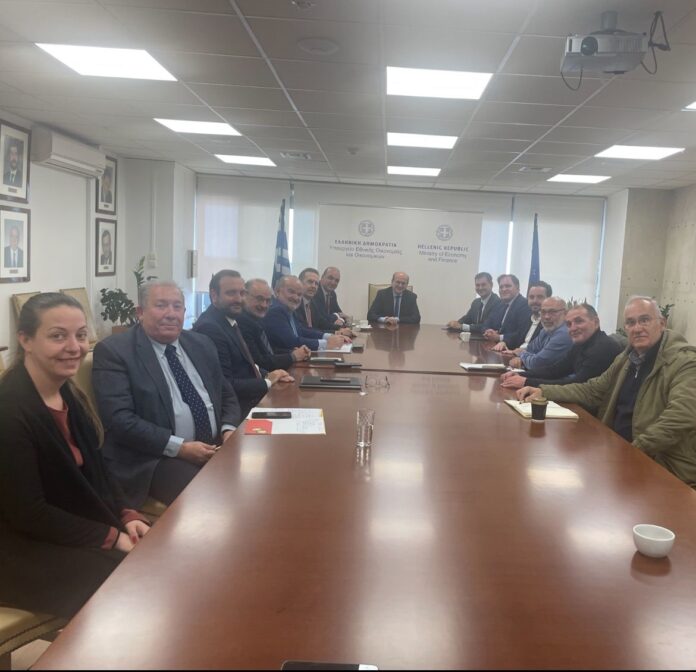 Συνάντηση-Κωστή-Χατζηδάκη-με-φορείς-της-αγοράς-για-διασύνδεση-με.jpg