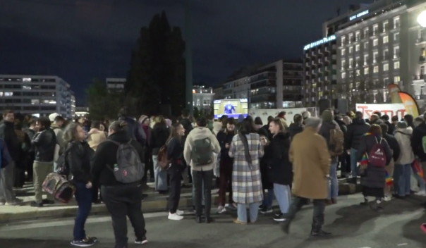 Σύνταγμα-Συγκέντρωση-μελών-της-ΛΟΑΤΚΙ-κοινότητας-έξω-από-τη-Βουλή.png