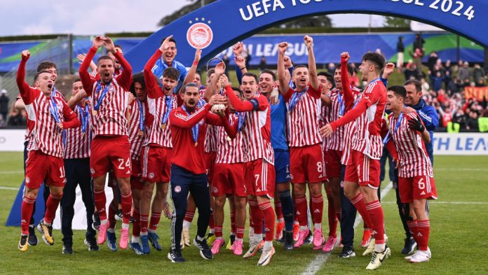 Olympiakos-K19-3.jpg