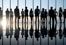 Όλα όσα αλλάζουν στα εργασιακά το 2026 – Τι ισχύει για το ευέλικτο ωράριο, τις άδειες και τις προσλήψεις-εξπρές