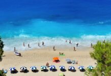 Κοινωνικός Τουρισμός 2026-2027: Τι αλλάζει φέτος στο πρόγραμμα – Τα νησιά με δωρεάν διανυκτερεύσεις