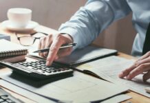 Ελεύθεροι επαγγελματίες: Οι κερδισμένοι και οι χαμένοι για το 2026