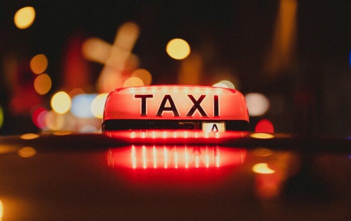 taxi-7433597_1920-1.jpg