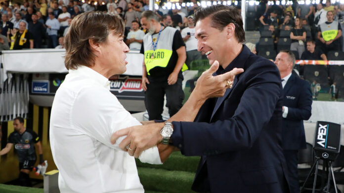 4398129-1.jpg