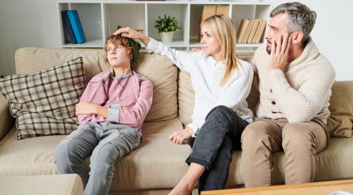 10 σημαντικά σημεία που πρέπει να έχουν υπόψη τους όλοι οι γονείς εφήβων κάθε μέρα